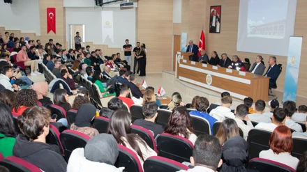 Selçuk Üniversitesinde ‘Tüm Yönleriyle Havalimanı İşletmeciliği’ anlatıldı